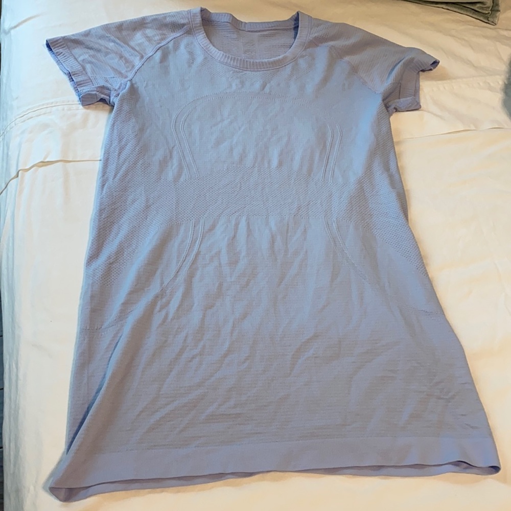 Lululemon workout top